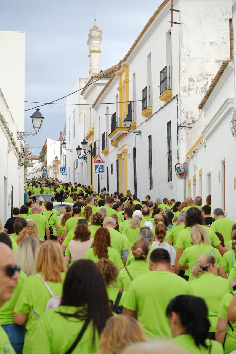 aytoayamonte's tweet photo. AYAMONTE SE TIÑE DE VERDE EN LA IX MARCHA SOLIDARIA CONTRA EL CÁNCER
Una gran marea humana ha recorrido este domingo Ayamonte tiñendo de verde💚,color que simboliza la lucha contra el linfoma, las calles de la ciudad con motivo de la IX Marcha Contra el Cáncer
AYAMONTE SOLIDARIA https://t.co/eMWDPV93tJ