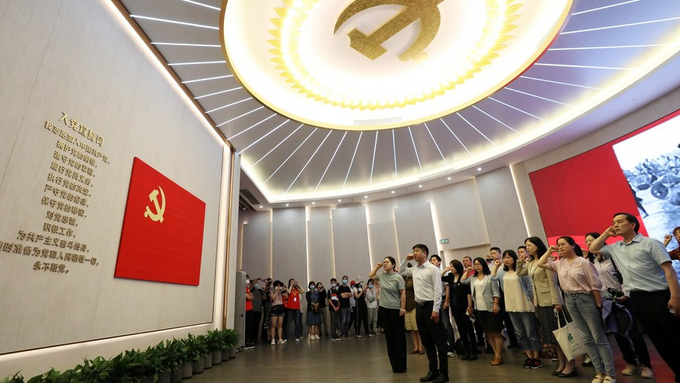 CGMeifangZhang's tweet photo. #XiJinping, general secretary of the Communist Party of China Central Committee, on Sunday said the Party should always press forward with self-reform on the journey ahead. #20thPartyCongress
-bit.ly/3TMuepz https://t.co/uF9ib5qwOO