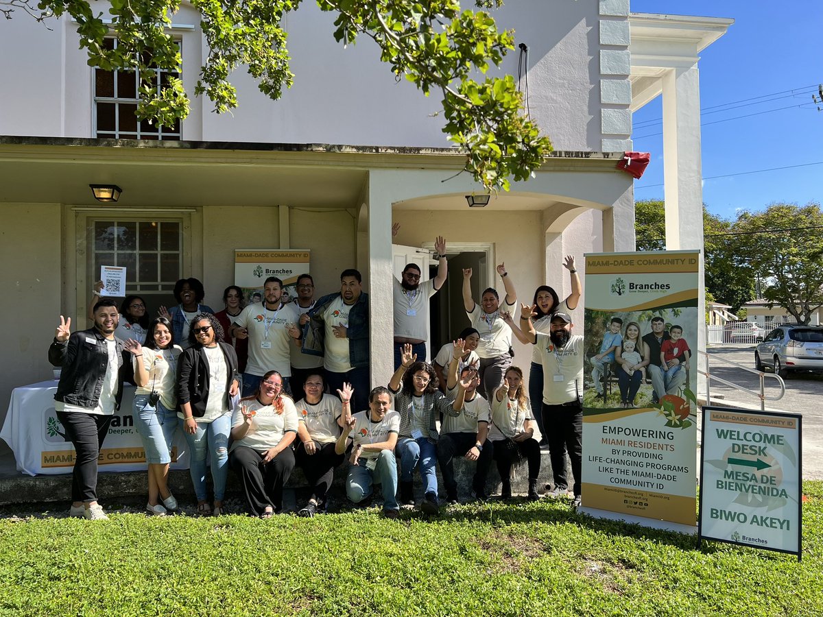 TechCortes's tweet photo. Extraordinary full day of volunteering and meeting young leaders organizing the efforts for the most underrepresented communities in #Miami through #CommunityID program organized by @BranchesFL Congrats to the team ! We onboarded almost 100 people and their families. ADELANTE 🙏🏼 https://t.co/fbhPfaJdX3