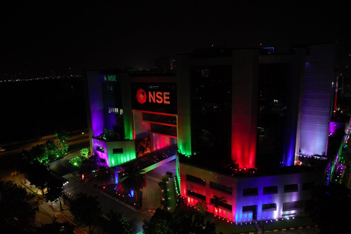 The positive vibes and celebrations are illuminating our offices and homes. Glimpses of the vibrant NSE Head Office in Mumbai, on the auspicious occasion of Diwali 2022. Happy Diwali! #happydiwali #IndianFestivals #Diwali2022