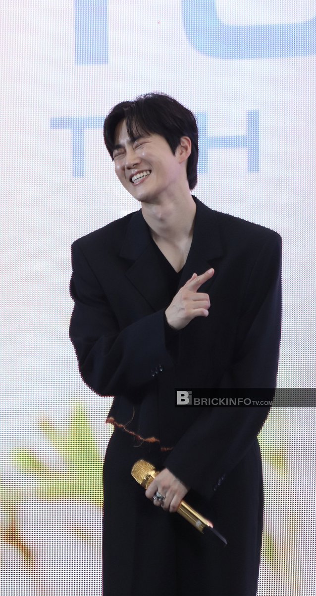 #SUHO #EXO ในงานแถลงข่าวเปิดตัวเพลงใหม่ TURN OFF THE ALARM 

#TurnOffTheAlarm
#SUHOinBKK #SUHOxMEW #SUHO #EXO #수호 #김준면 #ตุลานี้เอลี่มีซูโฮ