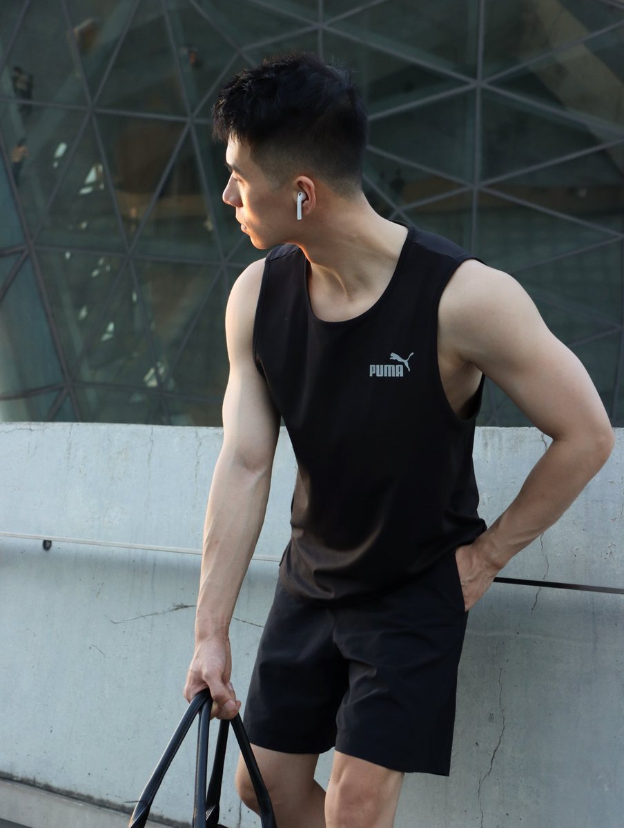 Lyon1069's tweet image. 算奶狼吗，不算删了。