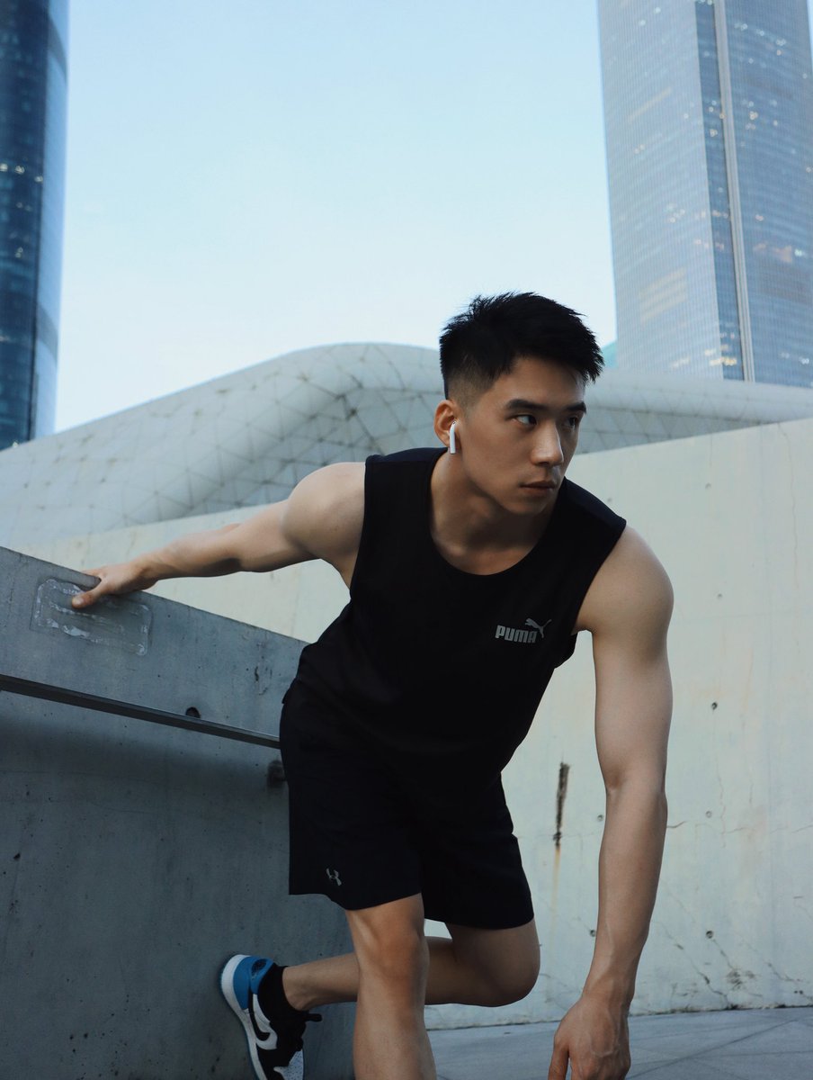 Lyon1069's tweet image. 算奶狼吗，不算删了。