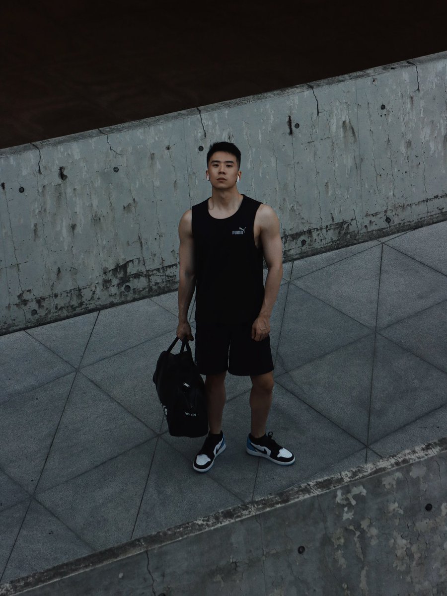 Lyon1069's tweet image. 算奶狼吗，不算删了。