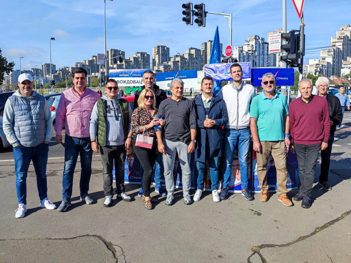 narodna_beograd's tweet photo. 📢 Данас смо разговарали са грађанима на две локације на Новом Београду ( пијаца Стари Меркатор и Пијаца блок 44) о проблемима са којима се суочавају.
@StrankaNarodna
@BgMalta
@tesmanovic
@PavloviMilo
@damjanosat https://t.co/FvS4zrzvR6