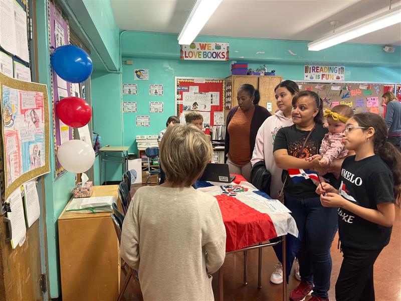 HeyBccs's tweet image. BCCS partnered with families for a Hispanic/Latinx Heritage Museum Walk in the school.  It was inspiring to see our students share what they&apos;ve learned! @CommunitySupt16 @D16LEADS @ruxdanika @NequanMclean @OsseChi @stefanizinerman #welovebccs