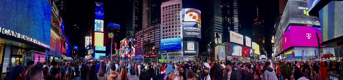 Walkerboy7's tweet photo. #NYC and why the heck not!! First leg of my long long trip #usa #lovethestates #tripofalifetime 🇺🇸🇺🇸 https://t.co/kbHyqCC0NO
