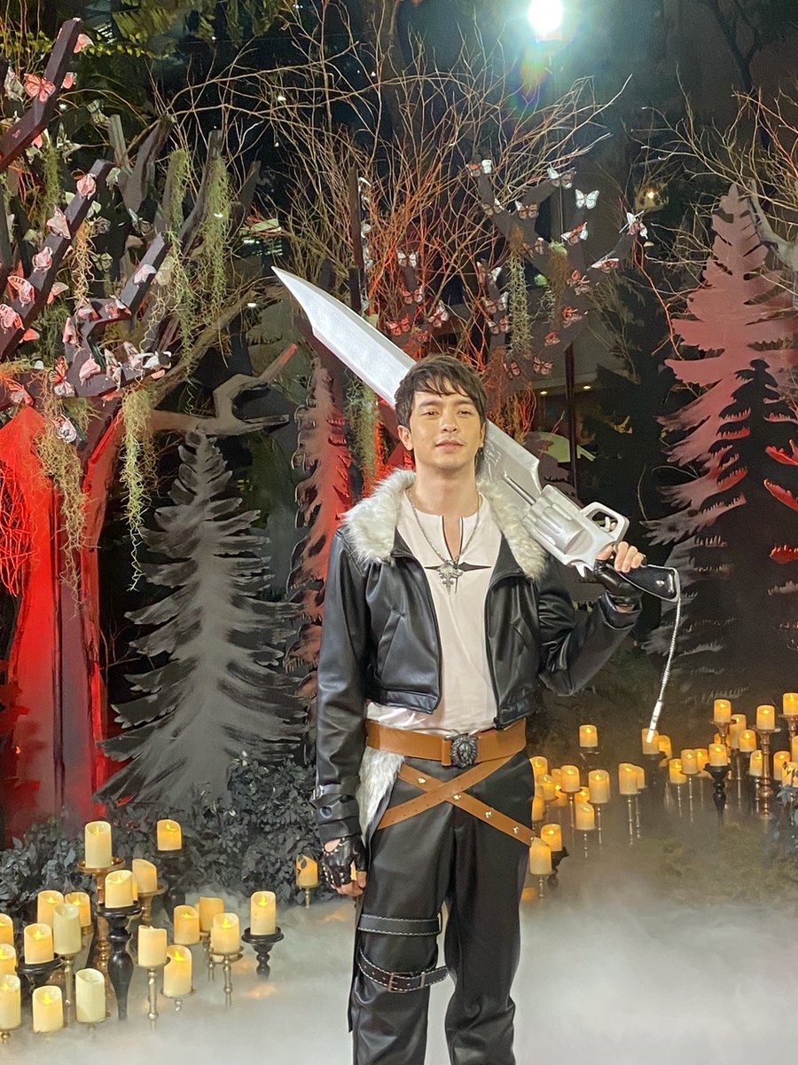 Alden dressed as Squall Leonhartt