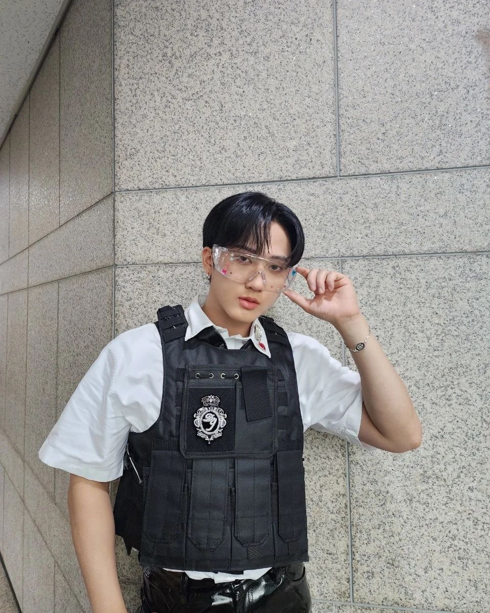 spearbinarchive's tweet photo. how is he this cute and handsome 🥺❤

#changbin #창빈 #チャンビン #dwaekki #🐖🐇 

#StrayKids #스트레이키즈 
@Stray_Kids #YouMakeStrayKidsStay https://t.co/rhPyICWIbV