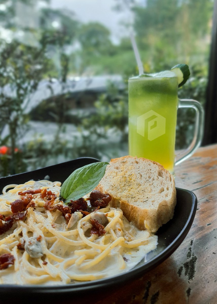...because Sunday needs good food, good company, and family. @Planck__X has and will always be my family!

#PlanckXWeek #LogoMonday