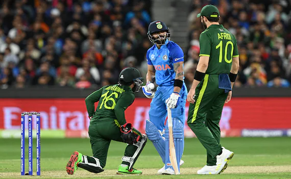 ndtv's tweet photo. #T20WorldCup2022 | King Kohli Classic Guides India To Thrilling Win Over Pakistan https://t.co/qqgF5mjIpw https://t.co/SmmRg483CS