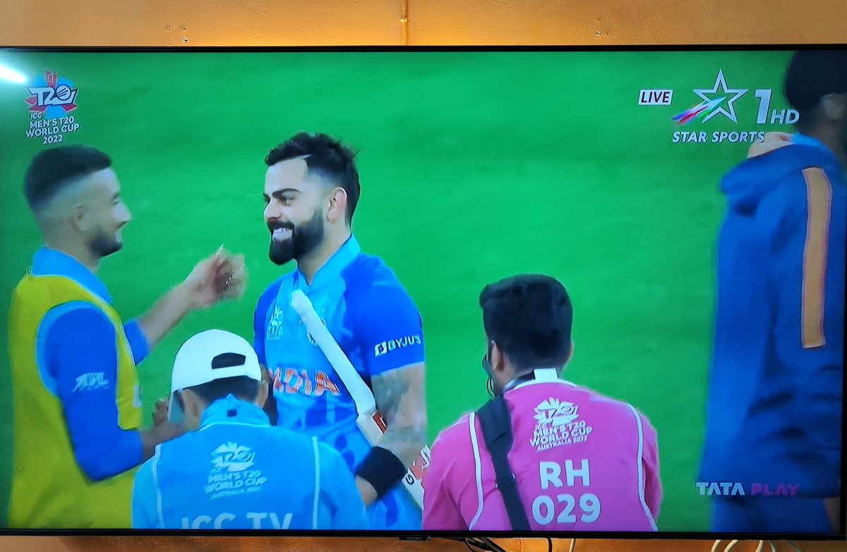 iamRahulBali's tweet photo. We Won! 
No Words @imVkohli 
#ViratKohli #Virat https://t.co/DqukjMWVyJ
