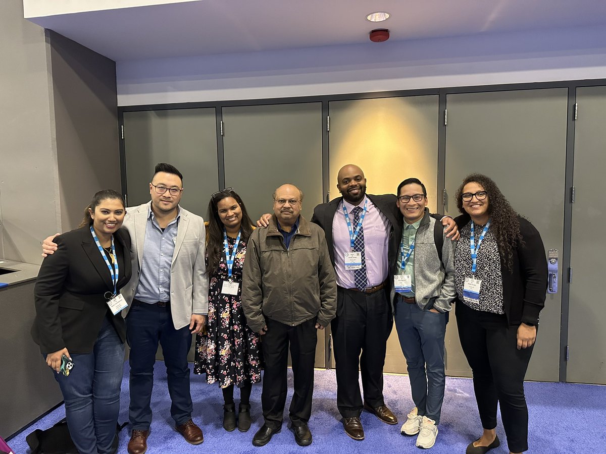 DorianJonesMD's tweet photo. Pleased to participate in #ACG2022 with Dr. Ahmad, our wonderful fellows, and the rest of the GI community. @DigestiveHealthInstitute @gi_partners @AmCollegeGastro https://t.co/MuTyo5ULbx