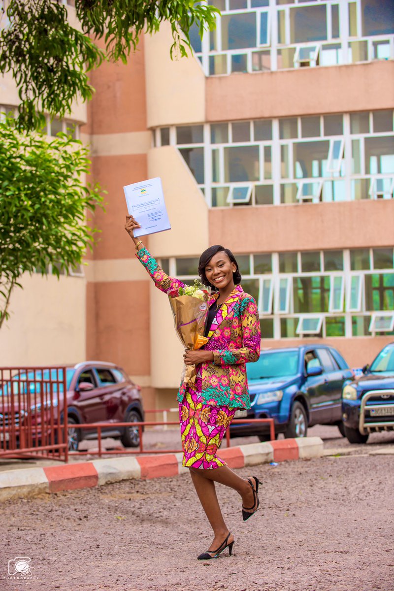 DIzemengia's tweet photo. le cœur de l’éducation c’est l’éducation du cœur !

Bac+5 🎉 licenciée en communication socio-éducative et stratégique 🎉 https://t.co/xunWRXf6RY