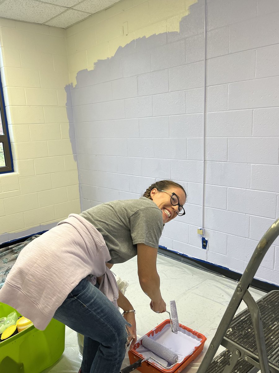 SchoolTreakle's tweet image. Members of the Treakle beautification committee painted the student bathrooms and calm down room Saturday morning so more of our student spaces reflect #TreaklePride! 💜💜