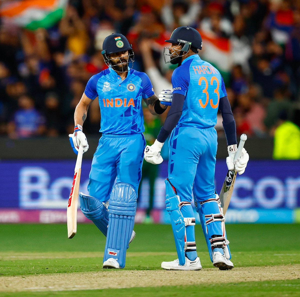caac09's tweet photo. The VIRAT Win
Goodness Gracious!What a man, What a legend!
They say Kohli is done, He is a shadow of himself, He shouldn't play T20s.But cometh the hour cometh the man. Come out with such a great knock under pressure.
The chase master is there. 18*innings and 18 wins.
#KingKohli https://t.co/E7n9PGEJw9