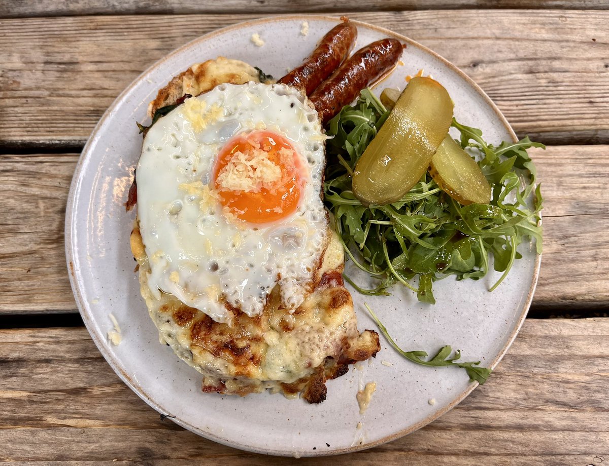 matt_shoreditch's tweet photo. Even in the rain, the #AllotmentKitchen shines. Great brunch at @StepneyCityFarm https://t.co/pCOXDUqYHj
