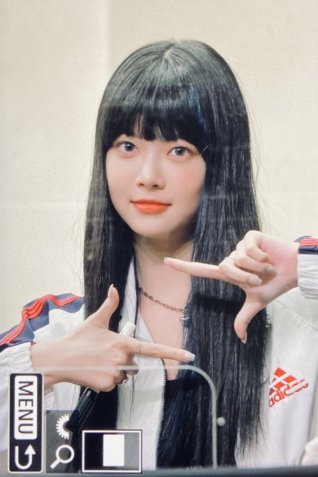 HECGLOBAL's tweet photo. [FANSIGN] 221023

EUNCHAE M2U FANSIGN EVENT

#홍은채 #HONGEUNCHAE #르세라핌 #LE_SSERAFIM @le_sserafim @IM_LESSERAFIM https://t.co/3QkeIYRQbP