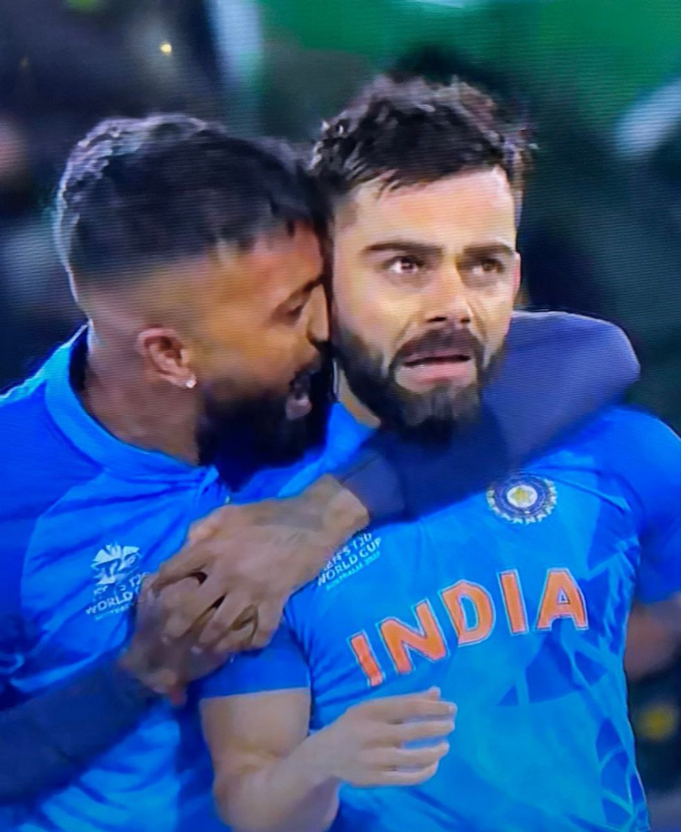 surendra_mina's tweet photo. #ViratKohli𓃵 was Unbelievable and #Unstoppable today! 👍👍🎉

#HappyDiwali2022 
#arshdeepsingh 
#RohitSharma𓃵
#HardikPandya
#INDvsPAK2022 https://t.co/Idwj9iX6df
