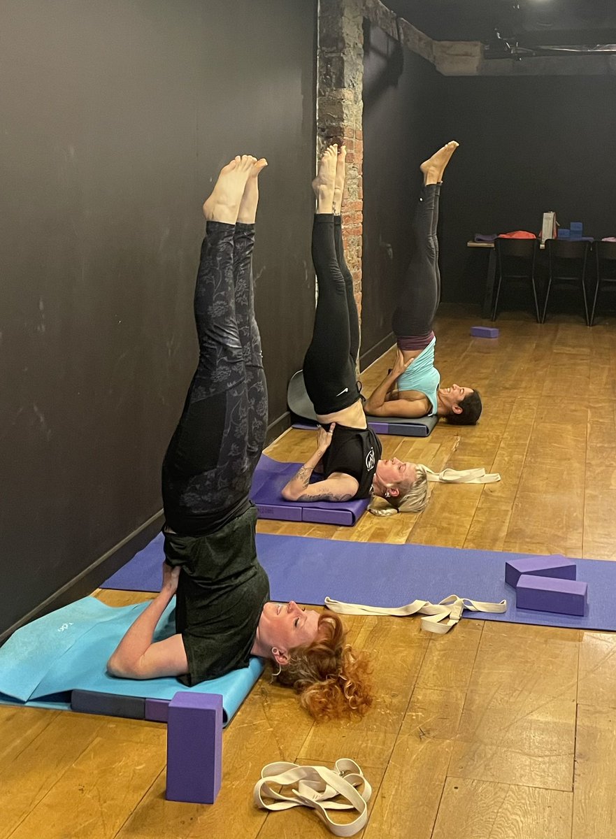 What a fun morning! 
1.5hr Iyengar yoga workshop plus a delicious breakfast and hot drink at The Juice Jar, BS8

The next one is 13th November. Book here:

naomi8301.wixsite.com/naomi/bookings…