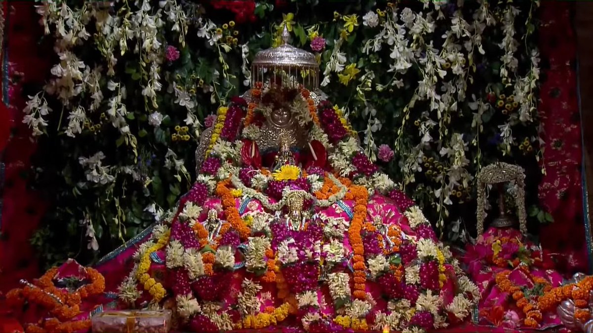BJP4India's tweet photo. श्री रामलला के दर्शन और उसके बाद राजा राम का अभिषेक, ये सौभाग्य रामजी की कृपा से ही मिलता है।

जब श्रीराम का अभिषेक होता है तो हमारे भीतर भगवान राम के आदर्श, मूल्य और दृढ़ हो जाते हैं। 

- पीएम @narendramodi https://t.co/RcKULVfOmq