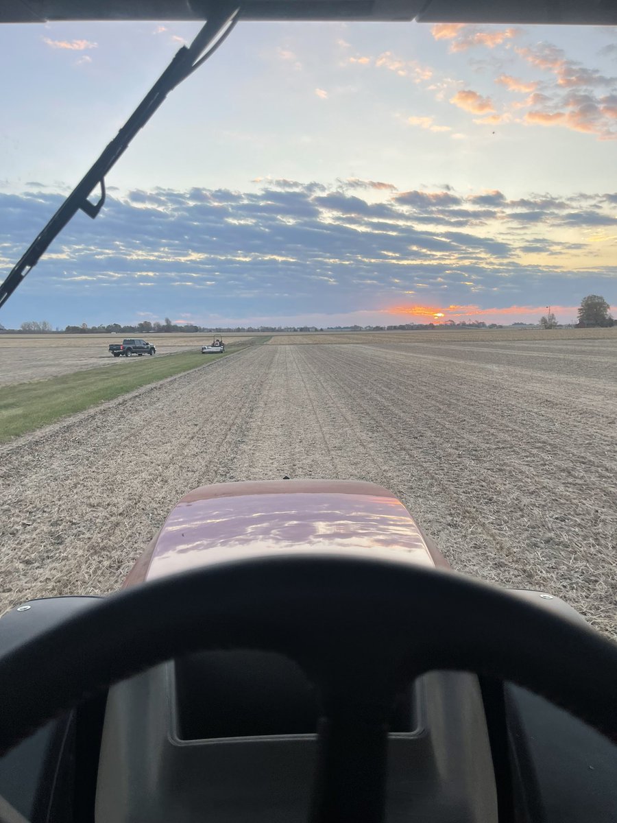 MeeceUPAgronomy's tweet photo. Beautiful morning for cover crop seeding on research farm. This will be year number 3 in these quadrants.  Really need this forecasted rain though. #InsidethePlant @United_Prairie https://t.co/MG1I9tuekK