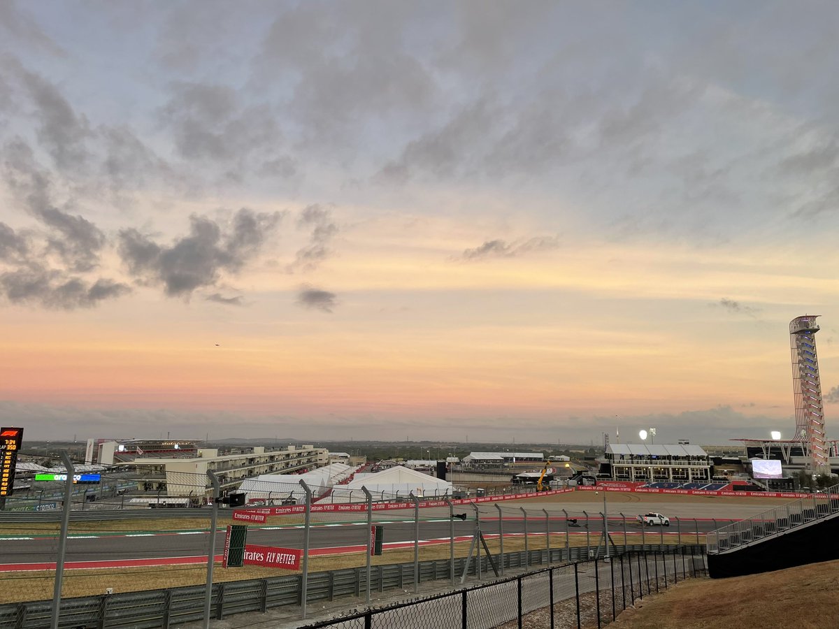 Justin Newlin tweet media