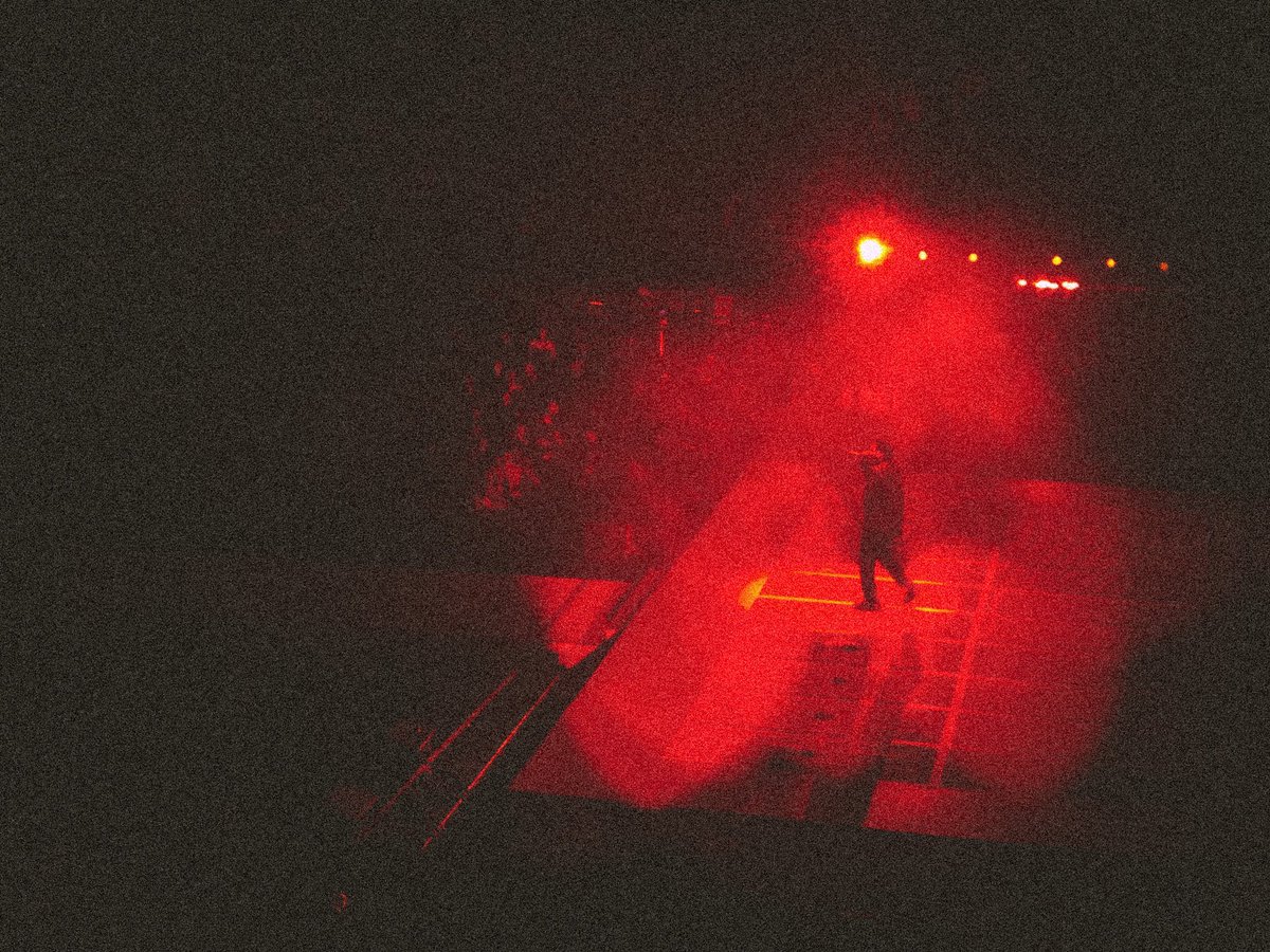 imBronxx's tweet photo. the big steppers tour, paris. [📸thread] https://t.co/k76BM1ld37