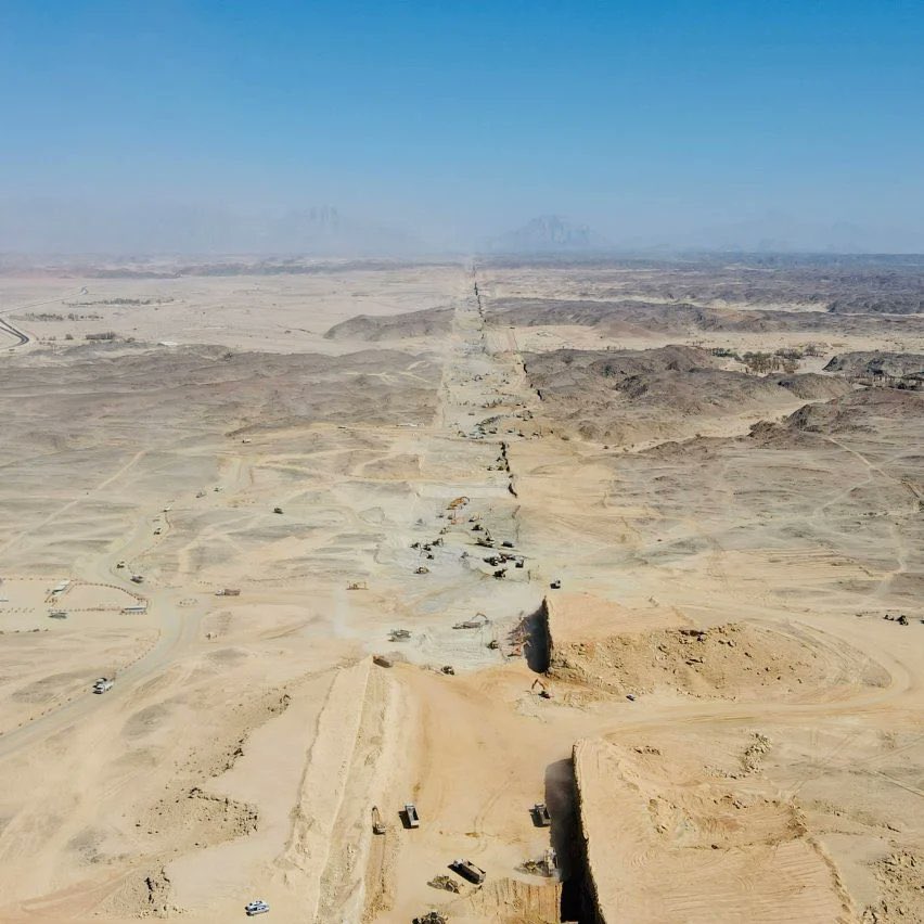 latestinspace's tweet photo. NEWS 🚨: Saudi Arabia has already  begun construction on its 106 mile-long megacity structure, "The Line” https://t.co/8tj3WHXfwZ