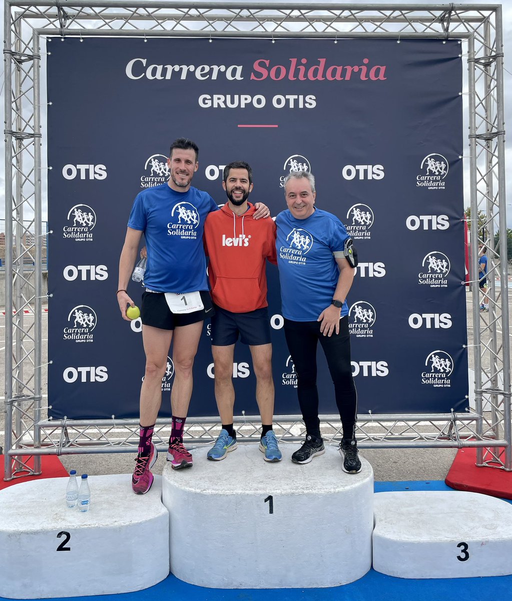 rafante216's tweet photo. Estupenda mañana deportiva particilando con empleados y amigos en la 8ª #carrerasolidariaotis, todo un clásico del calendario. Muy grato encontrarse con muchos conocidos y colaborar con @FundacionACDM 
#OtisAllaDondeEstes @AscensoresOtis https://t.co/dOryoejux1