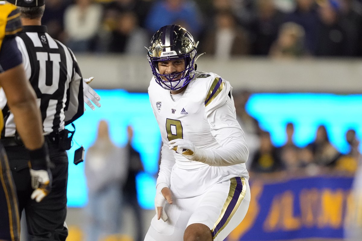 PFF_College's tweet photo. Washington's Bralen Trice vs. Cal

41.9% pass-rush win %

Best by a P5 defender this week https://t.co/IX5RIfywT4