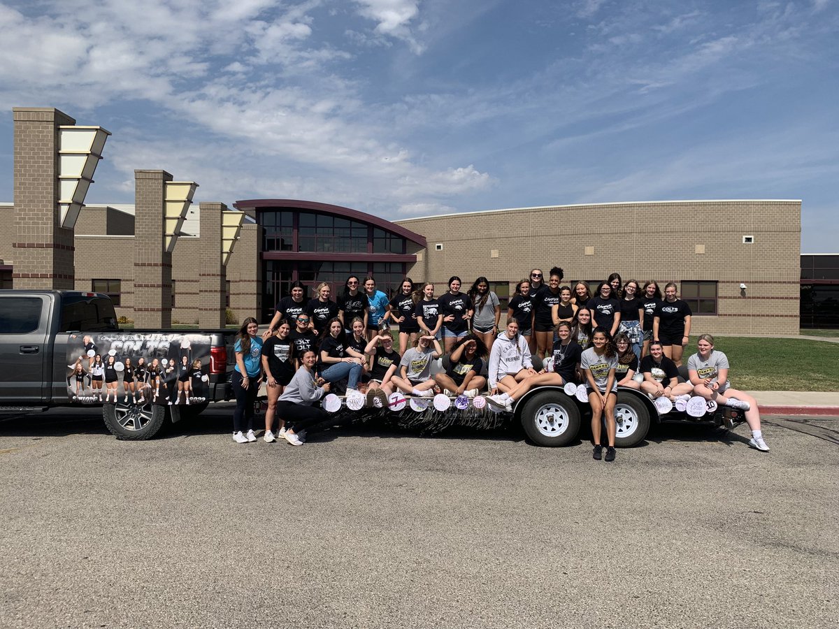 Campus_VBall's tweet photo. Congrats to our Varsity team for pulling out an underdog win in the third set against Wichita North. That win propelled us to the Sub-State Championship game against Liberal. Unfortunately, we were not able to come out on top. Thanks for all your hard work this season! #family https://t.co/3FfSKUBvSJ