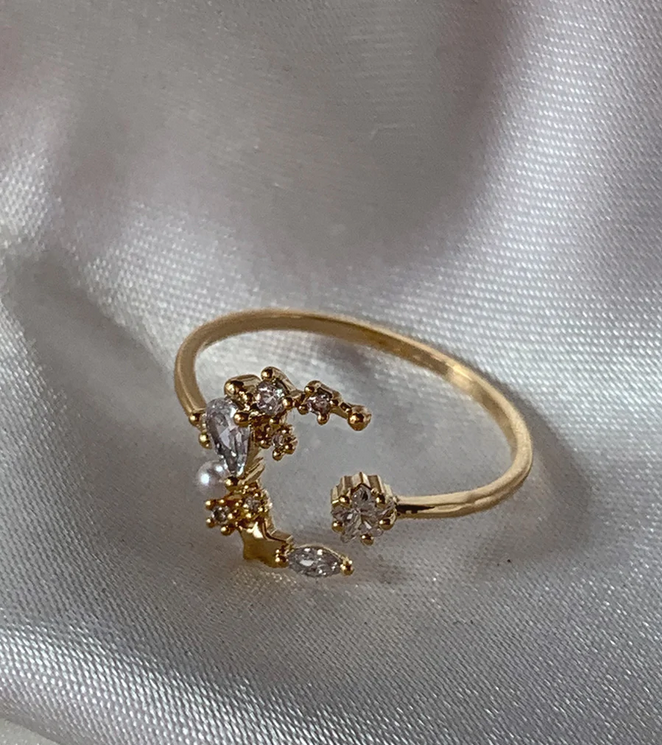300moods's tweet photo. moon ring https://t.co/P1VIraGzfw