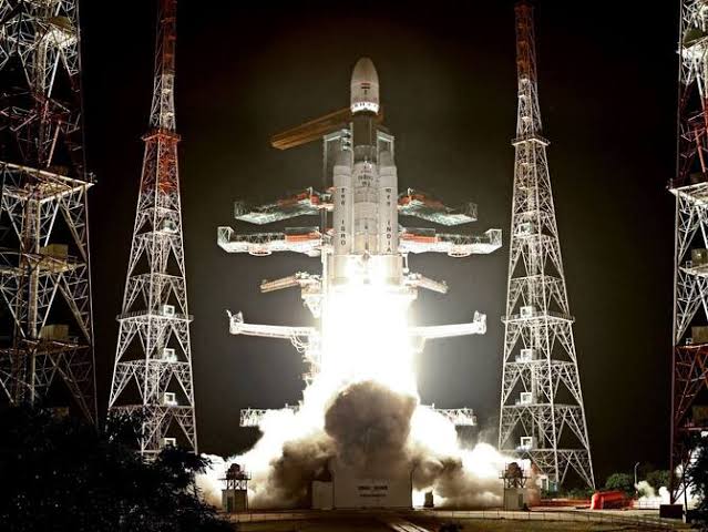 _PavanMaurya's tweet photo. Celebration, Emotions, tension and happiness, Isro success, India wins
#isro #Launch2022 #INDvsPAK #ViratKohli𓃵 #NoBall https://t.co/T7EMHbOPnz