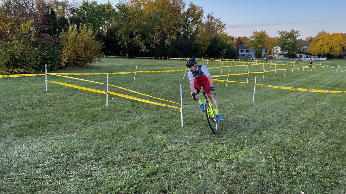 ChicagoCyclocrossCup tweet media