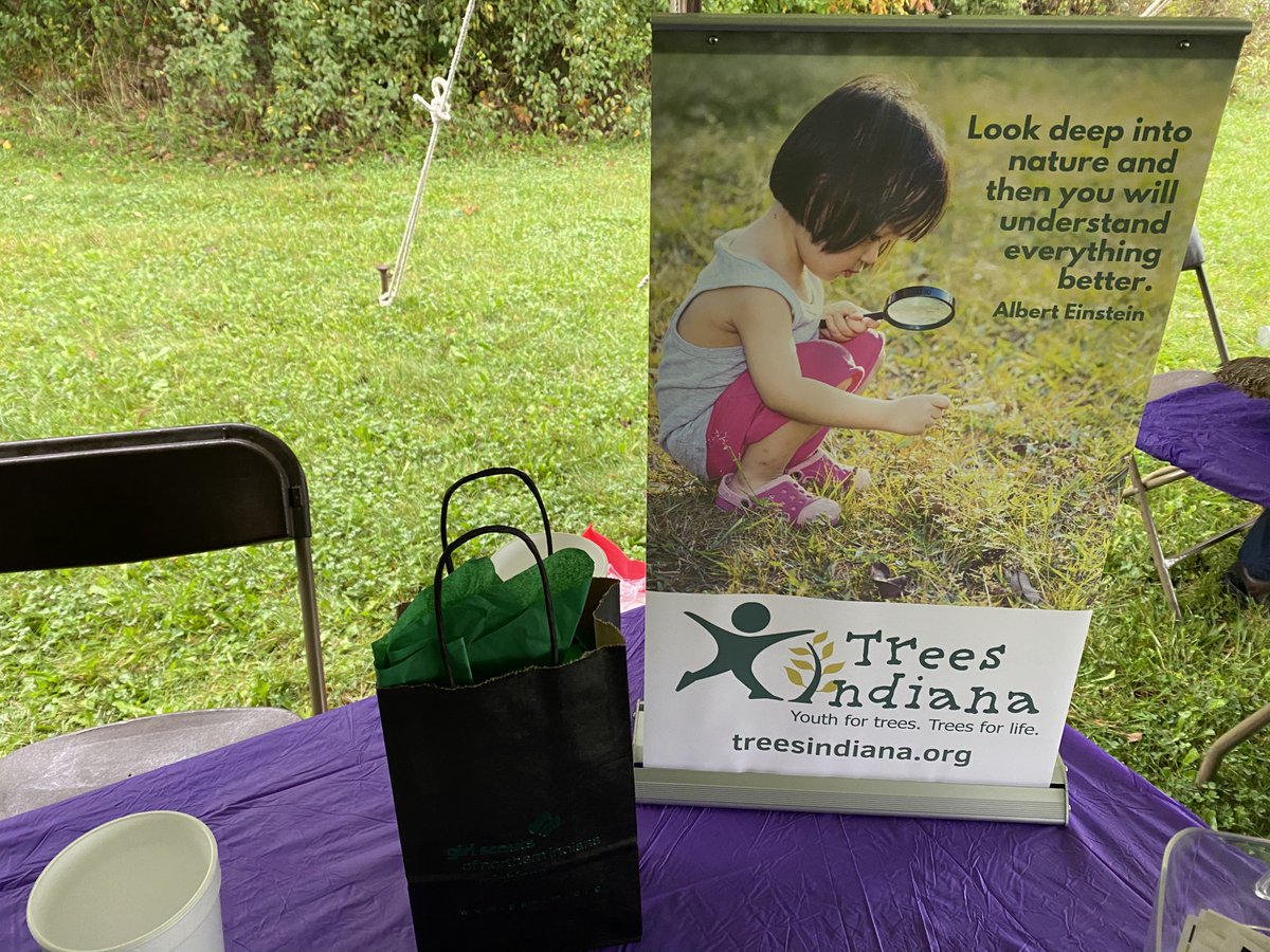 treesindiana's tweet photo. We ALL need trees! That was our message yesterday at the Girl Scout STEM Expo, showcasing products we use in our daily lives. How about that favorite pair of blue jeans? #girlscoutsnorthernindianamichigan #treesareourjam https://t.co/nRCG3SD8YF