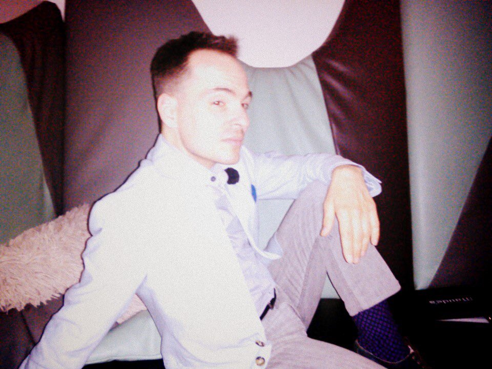 tickerbroken's tweet image. 