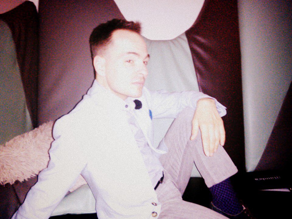 tickerbroken's tweet image. 