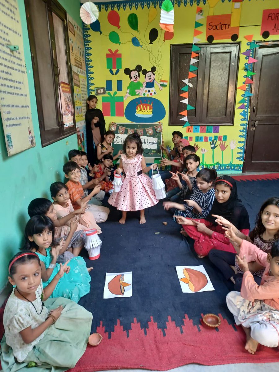 SARD_1996's tweet image. Sard field unit Moradabad celebrated Diwali festival in Fakeerpura one of ur project intervention area. Ms. Aanchal sharma one of our community mobiliser has shared this happy moment photos. #partage #Diwali2022 #protectionofchildren