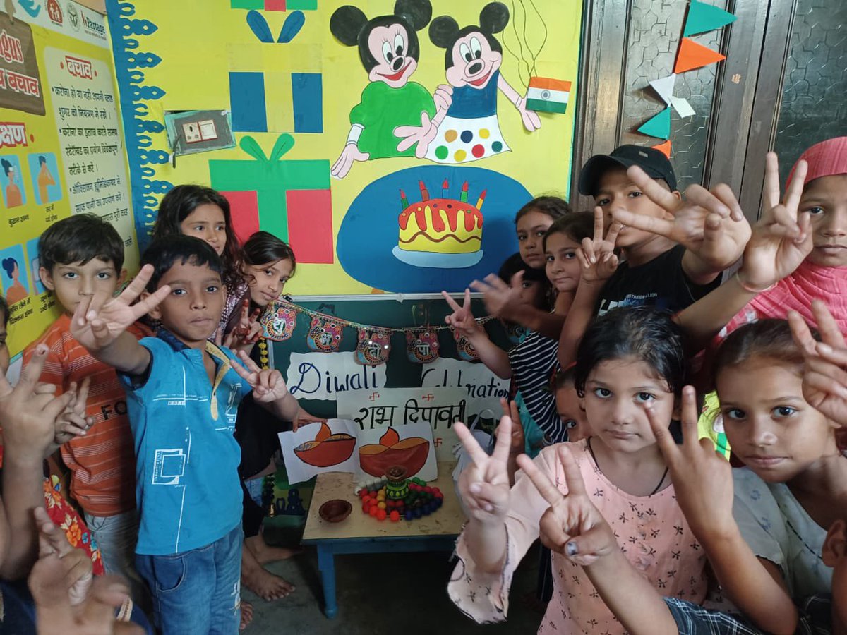 SARD_1996's tweet image. Sard field unit Moradabad celebrated Diwali festival in Fakeerpura one of ur project intervention area. Ms. Aanchal sharma one of our community mobiliser has shared this happy moment photos. #partage #Diwali2022 #protectionofchildren