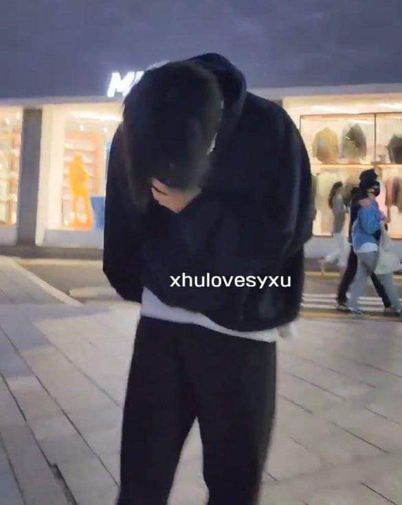 W0NIESMILE's tweet photo. WE GOT KIM DONGKYU/ DANIEL UPDATE!!  I'M CRYINGGGGG 😭 https://t.co/f7r4Ydiuoa