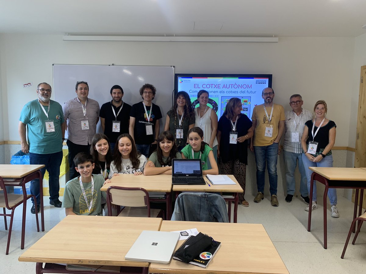 VedrunaVila's tweet image. Ahir vam ser presents al @CollaClic com a talleristes presentant el projecte “El cotxe autònom”. Va ser una experiència molt enriquidora per tots! 👏🏼

#collaclic2022