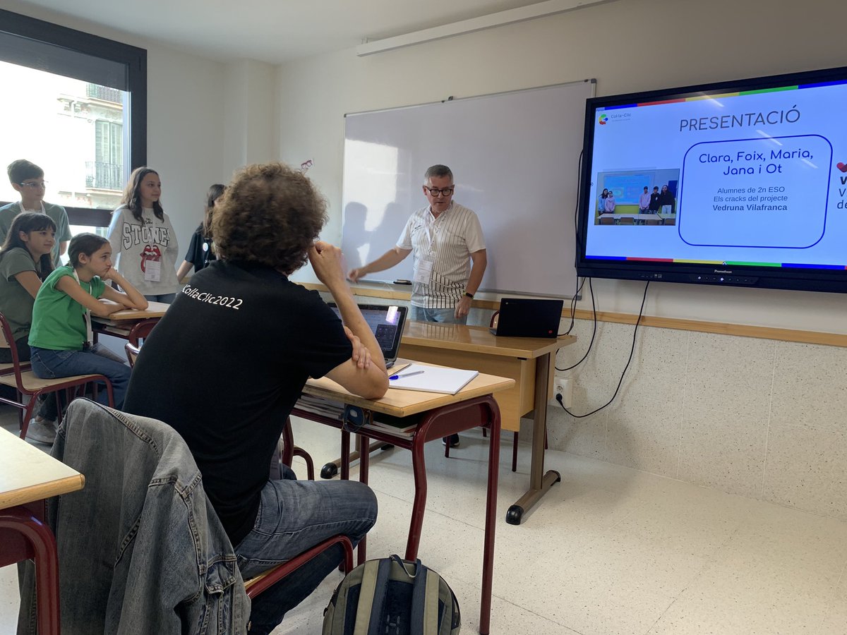 VedrunaVila's tweet image. Ahir vam ser presents al @CollaClic com a talleristes presentant el projecte “El cotxe autònom”. Va ser una experiència molt enriquidora per tots! 👏🏼

#collaclic2022