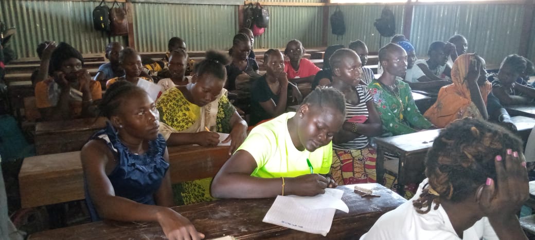 Refugee Teens Talk tweet media
