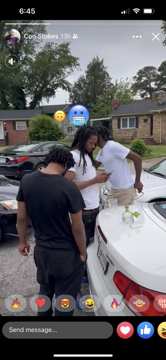 TrillGasman's tweet photo. It’s a few dread heads in the lobby🤧🤧🤧 https://t.co/cFTXklgElF