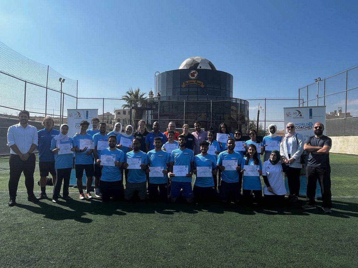 HarryVerweij's tweet photo. So great to meet and welcome #Dutch football legends, @AronWinter1967 and @CvdH1985 to 🇯🇴 ! On behalf of the Dutch National Football Ass (@KNVB), Aaron, Claudia and myself officially kicked off The World Coaches Programme. Fun day of ⚽️with all the shabab &amp; our 🇳🇱 legends! https://t.co/tRcRnvGJa3