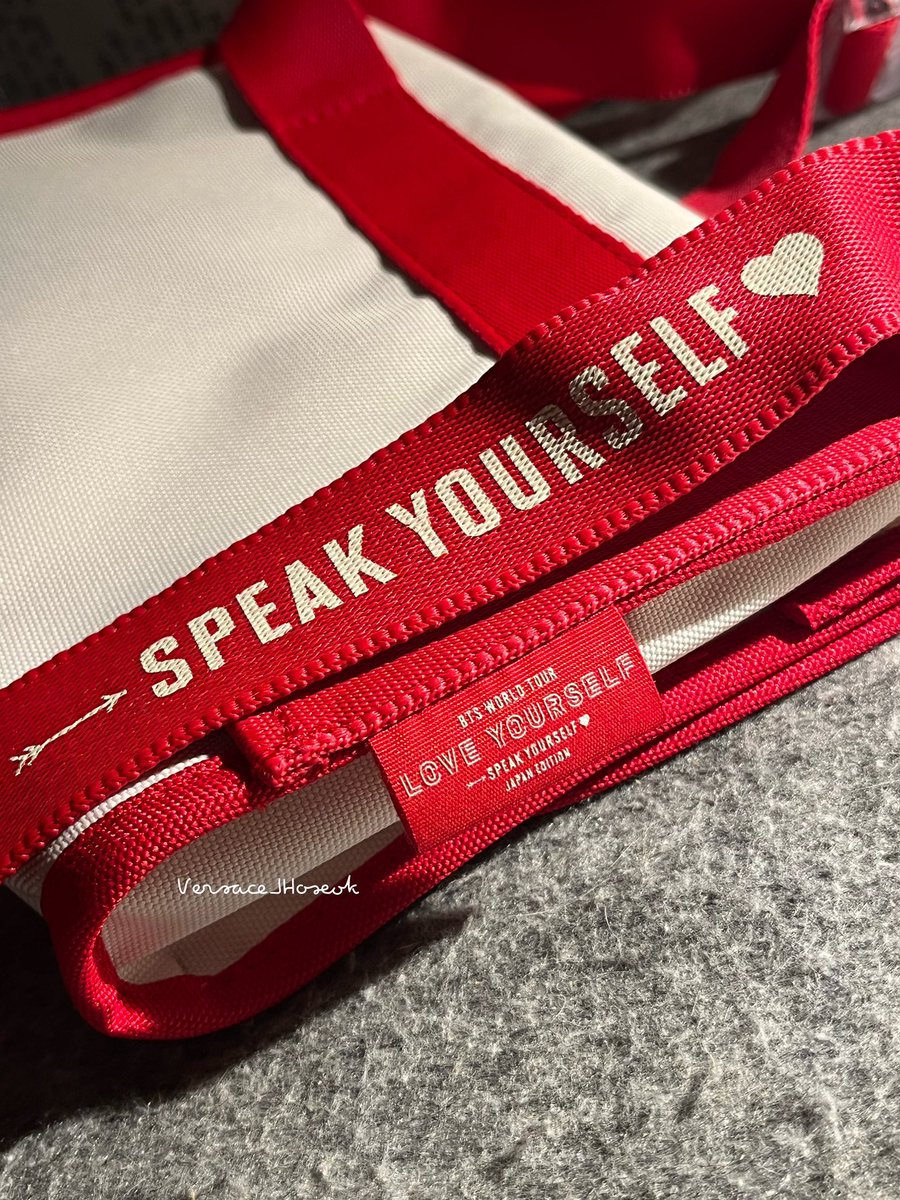 pr4isejvy's tweet photo. The Velcro bag is here, I treasure this bag for months!
Thank you @onenonlyjjk for selling this to me π #57feedbacks https://t.co/pTsG7zdKJ2