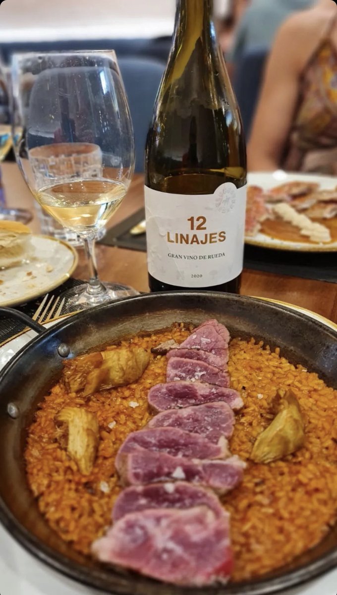 Los vinos de la #DORueda conectan con el paladar a través de la gastronomía. El domingo se merece un Gran Vino de Rueda. 🥂💚 

<a href="/Hispanobodegas/">Hispanobodegas</a>