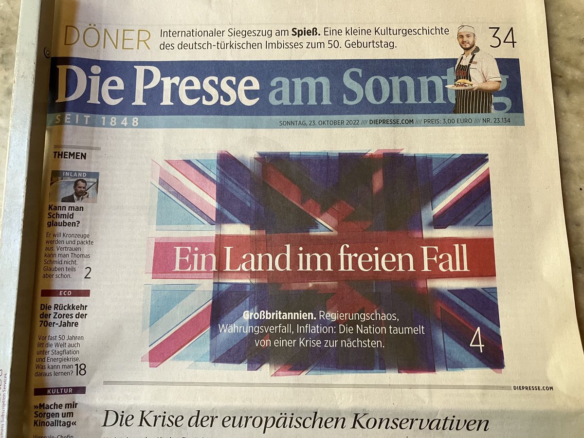 thatkirstylang's tweet photo. Headline in Austrian newspaper “ A country in free fall” #Howtheworldseesus https://t.co/SibgEocrC9