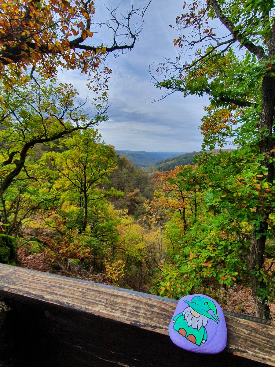 caledonian83's tweet photo. Heute mal an der Lahn. Küppeltour, 17km, sehr angenehm zu gehen. #hiking #Lahn #rlp #küppeltour https://t.co/m10J1S0hQQ